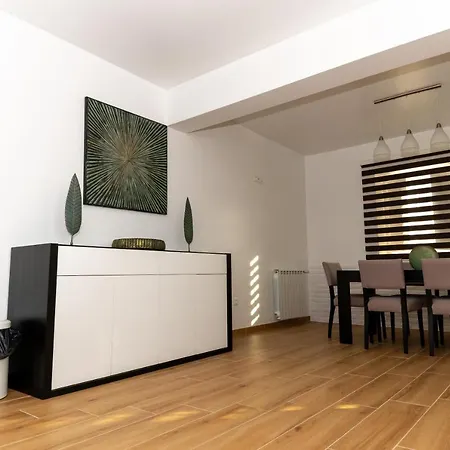 Local Santa Marta Villa *