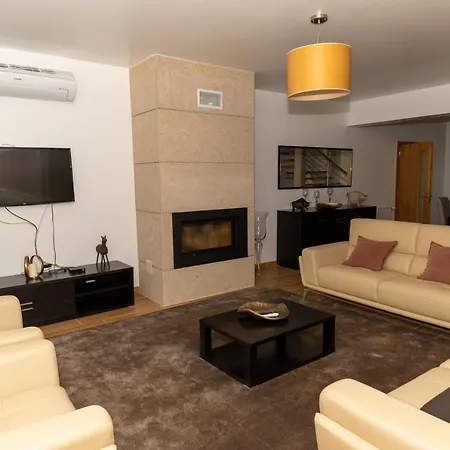Local Santa Marta Villa *